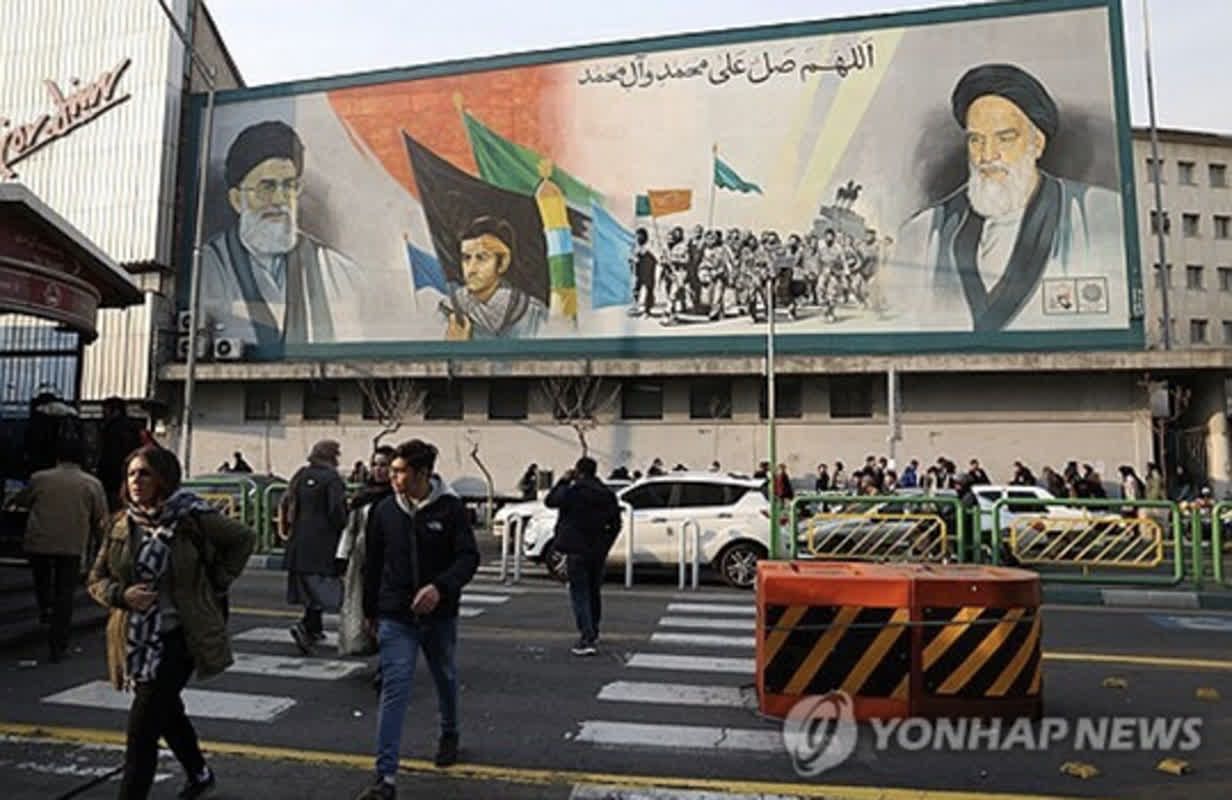 Iran's Currency Crisis: Rial Hits Record Low as Diplomatic Tensions Soar