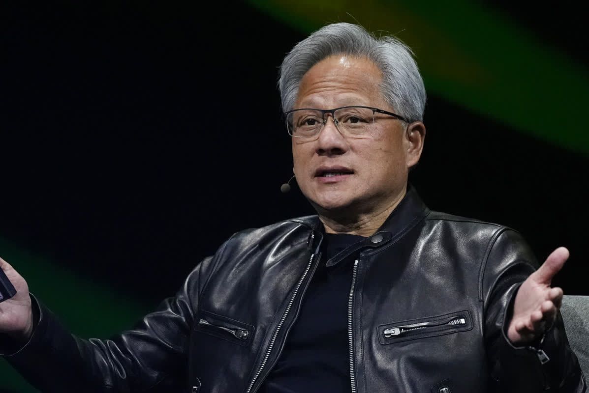 Nvidia CEO Jensen Huang Cashes Out $322 Million Before Market Crash