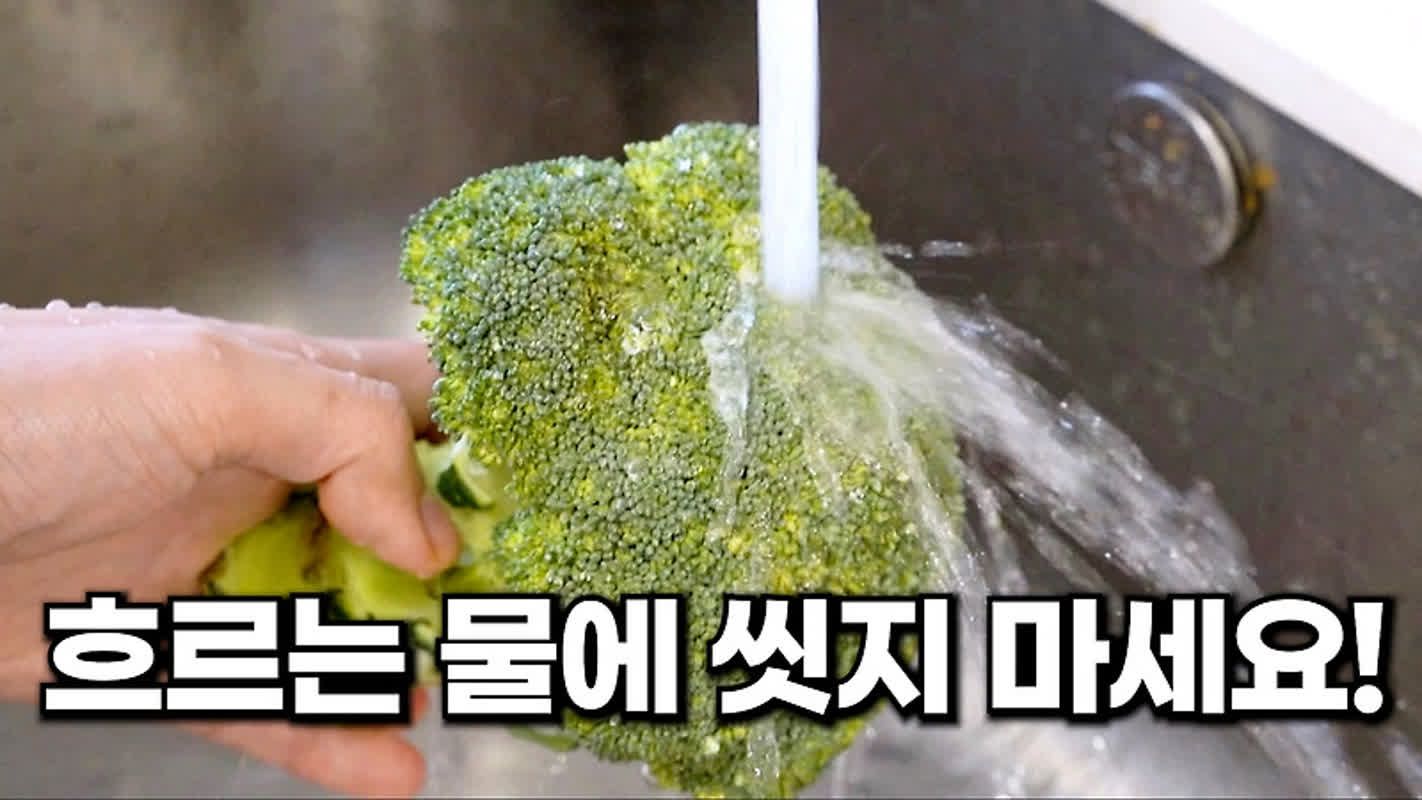 Don’t Just Rinse! Best Way to Clean Broccoli for a Healthier You